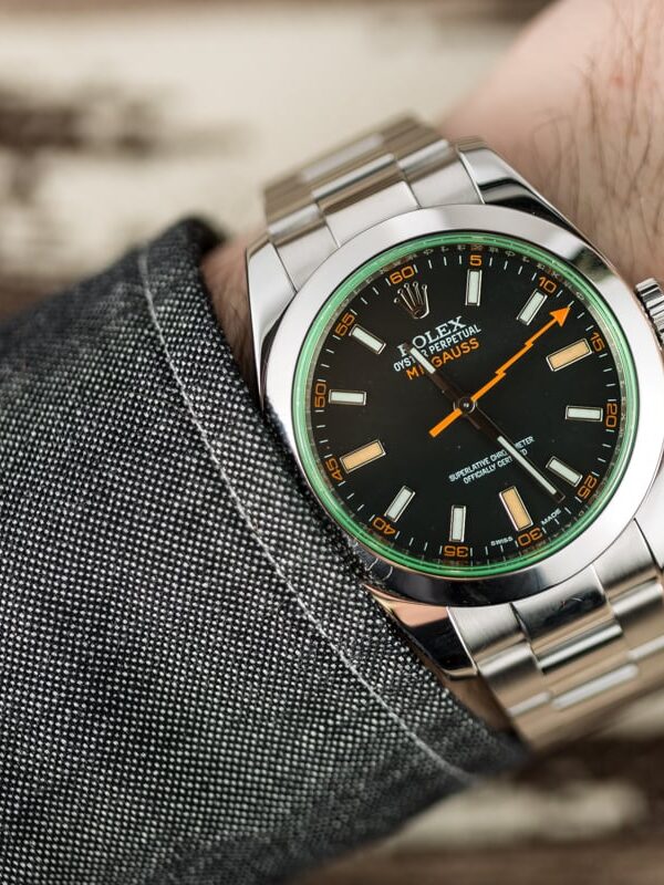 Đồng hồ Rolex Milgauss 116400GV mặt số đen