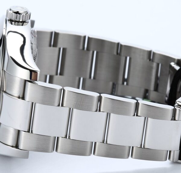 Đồng hồ Rolex Milgauss 116400GV mặt số đen