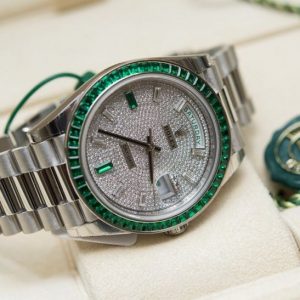 Đồng hồ Rolex Day-Date 40 Green Emerald Platinum 228396TEM