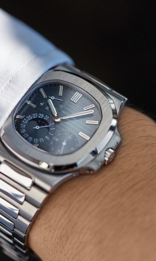 Đồng hồ Patek Philippe Nautilus 5712/1A Thép Mặt xanh 40mm