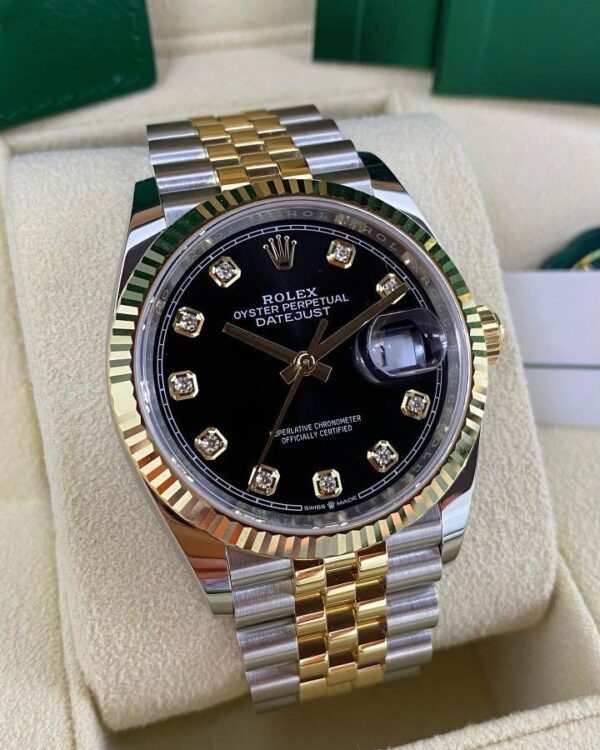 Đồng hồ Rolex Datejust 36 126233 Mặt Đen Kim Cương