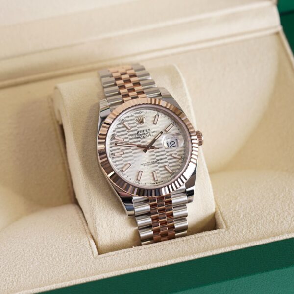 Đồng hồ Rolex Datejust 126331 Silver Fluted Dial 41mm