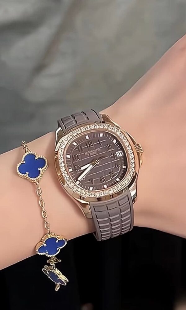 Đồng hồ Patek Philippe Aquanaut 5268 Mặt nâu hạt de Taupe Authentic Luxury