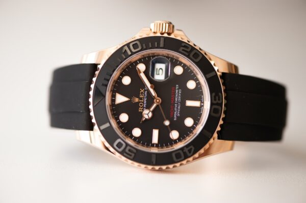 Đồng hồ Rolex Yacht-Master 126655 Vàng Everose Mặt Đen 40mm