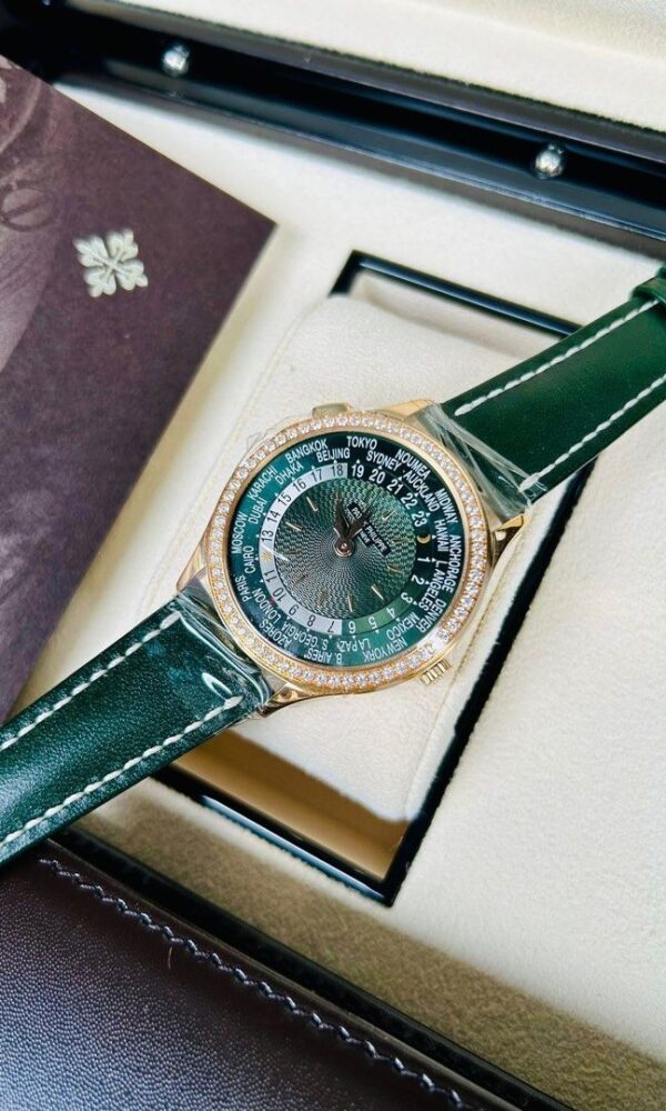 Đồng hồ Patek Philippe Complications 7130R-014 Mặt xanh lá 36mm