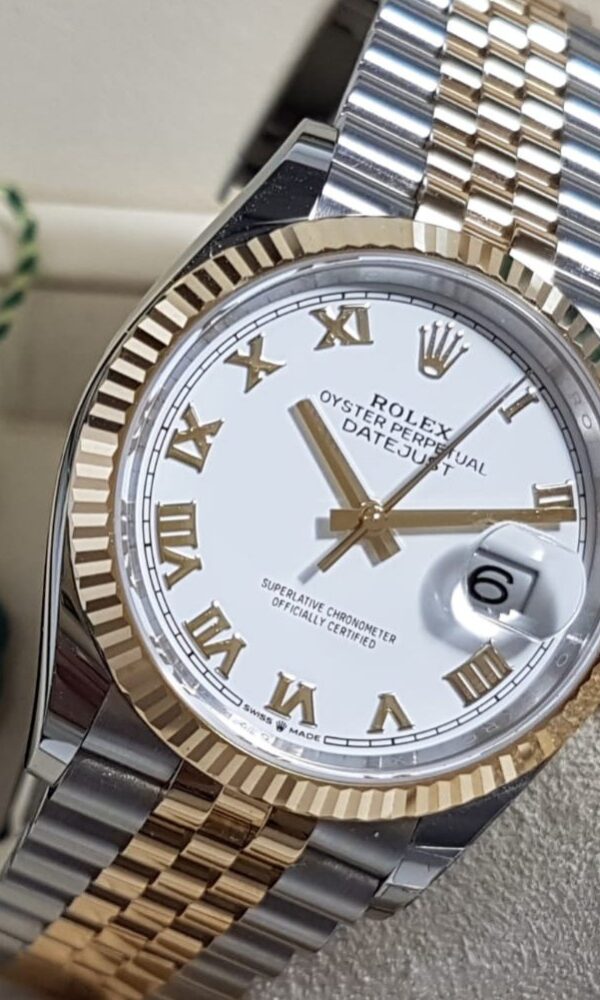 Đồng hồ Rolex Datejust 126233 Vàng/thép Mặt Trắng 36mm