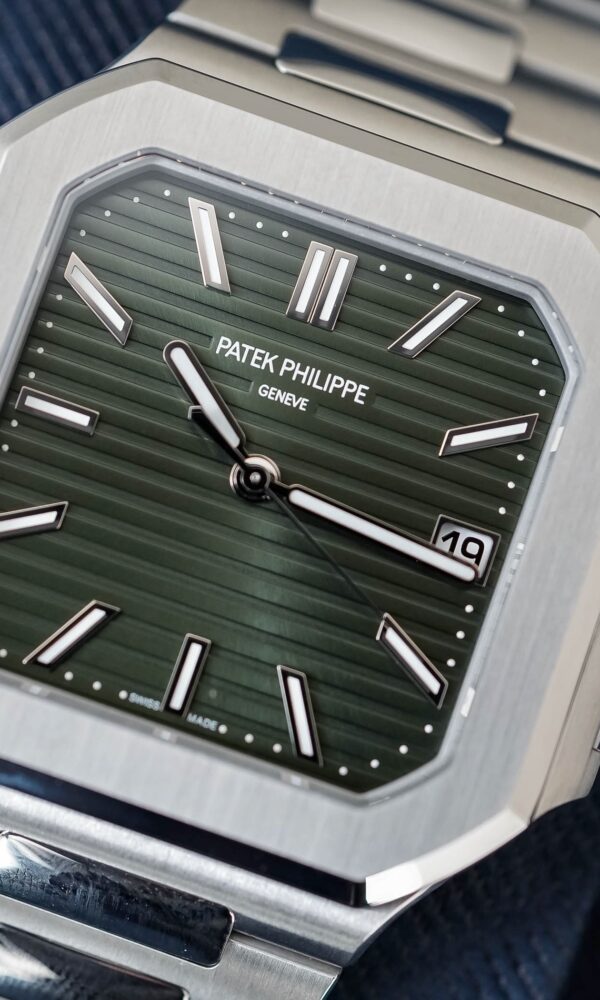 Đồng hồ Patek Philippe Cubitus 5821/1A-001 Mặt xanh olive