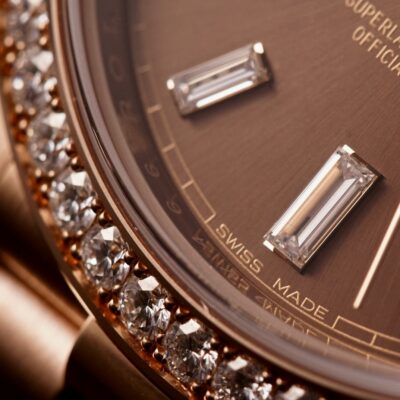Đồng hồ Rolex Day-Date 228345RBR Mặt chocolate Kim cương baguette 40mm