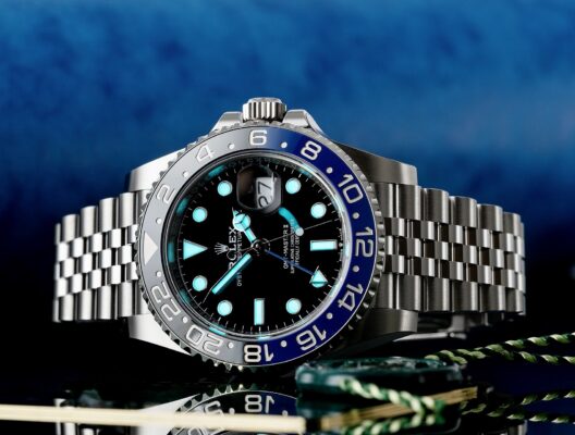 Rolex GMT Master 126710BLNR bat girl