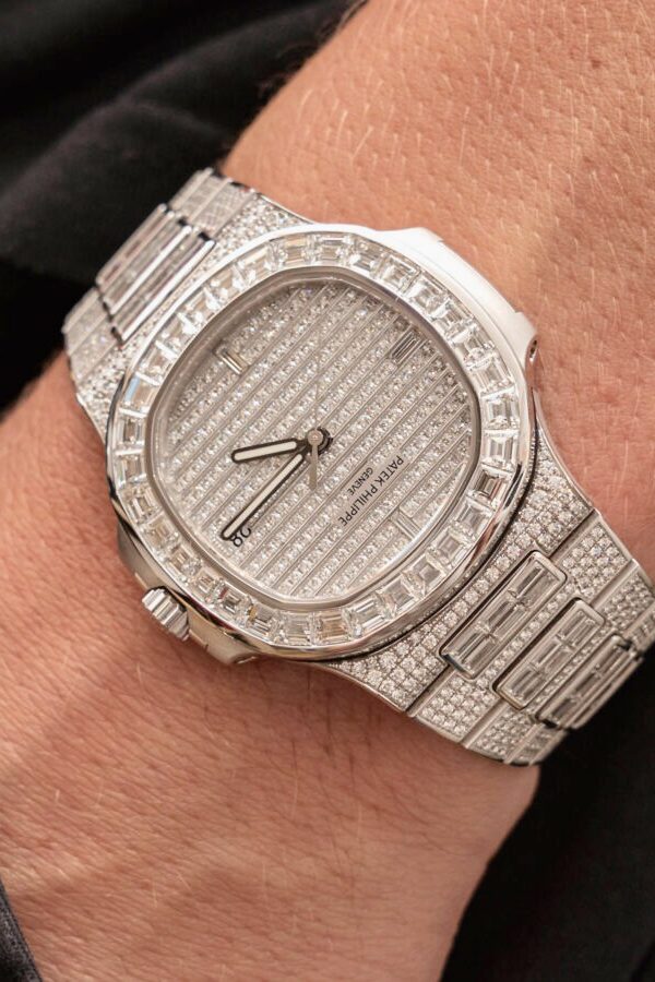 Đồng hồ Patek Philippe Nautilus 5719 Kim cương baguette 40mm