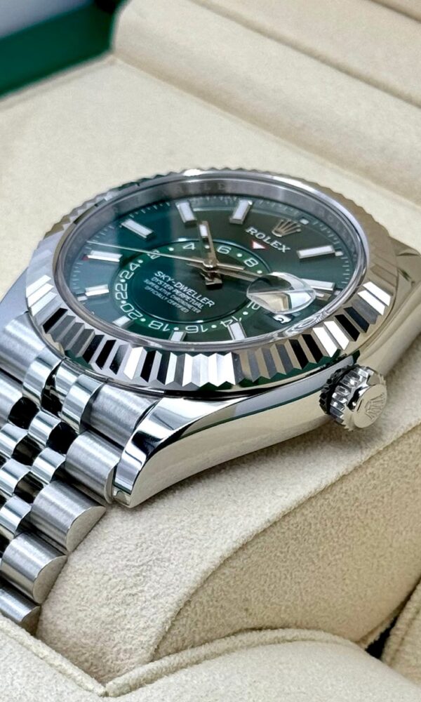 Đồng hồ Rolex Sky Dweller 336934 Mặt xanh lá Dây Jubilee 42mm