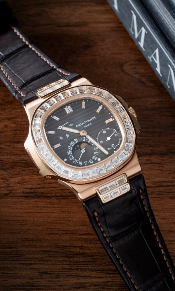 Đồng hồ Patek Philippe Nautilus 5724R-001 Vàng hồng 40mm