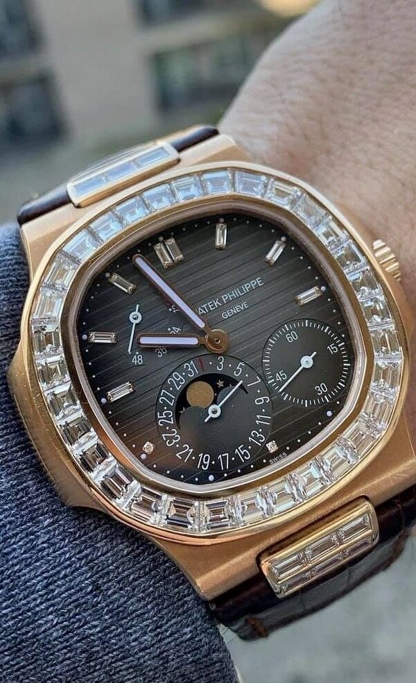 Đồng hồ Patek Philippe Nautilus 5724R-001 Vàng hồng 40mm