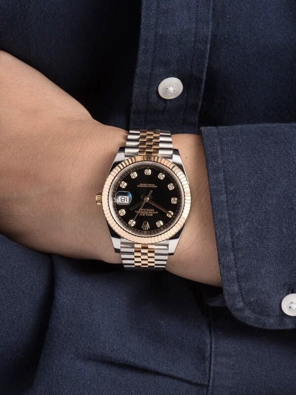 Đồng hồ Rolex Datejust 126333 mặt đen kim cương