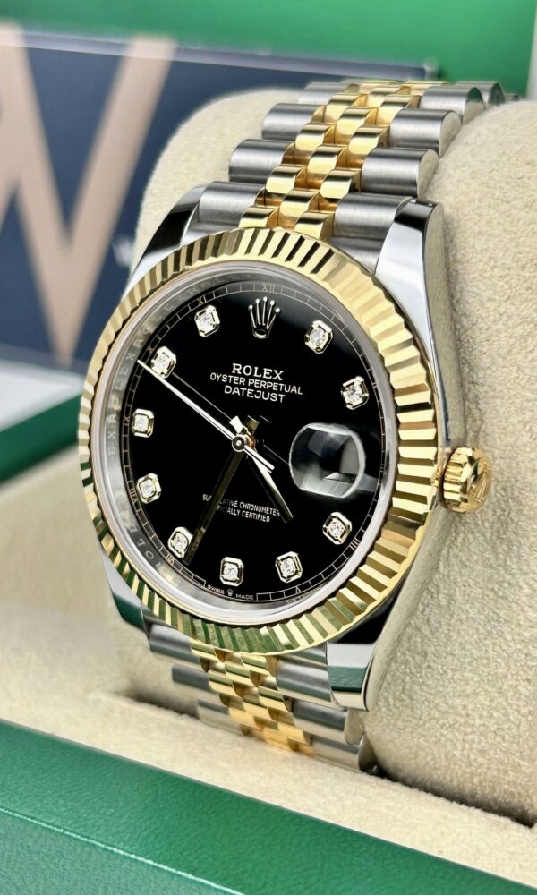 Đồng hồ Rolex Datejust 126333 mặt đen kim cương