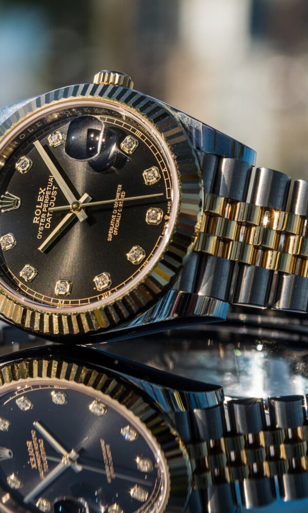 Đồng hồ Rolex Datejust 126333 mặt đen kim cương