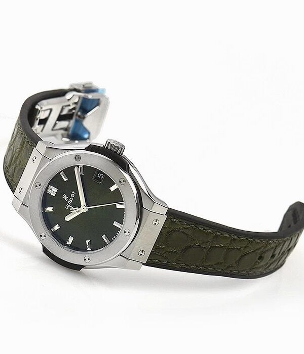 Đồng hồ Hublot Classic Fusion 581.NX.8970.LR Titanium Mặt xanh lá 33mm