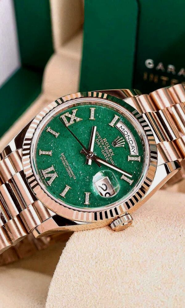 Đồng hồ Rolex Day-Date 128235 Mặt đá Aventurine xanh lá 36mm
