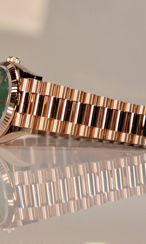 Đồng hồ Rolex Day-Date 128235 Mặt đá Aventurine xanh lá 36mm