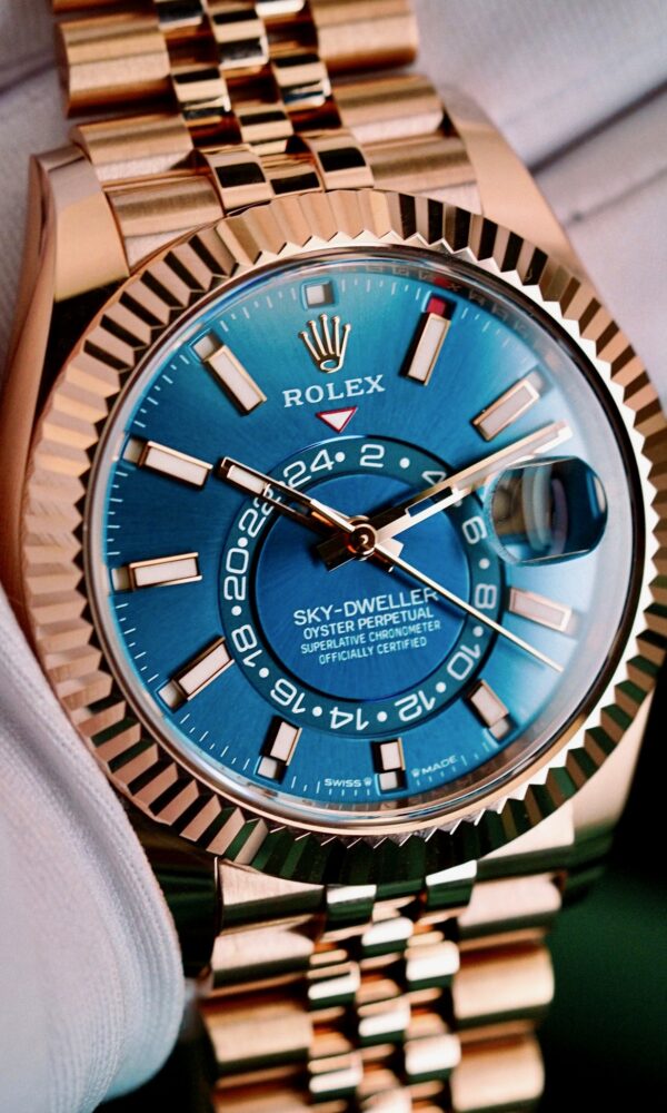 Đồng hồ Rolex Sky Dweller 336935 Mặt xanh Dây Jubilee 42mm