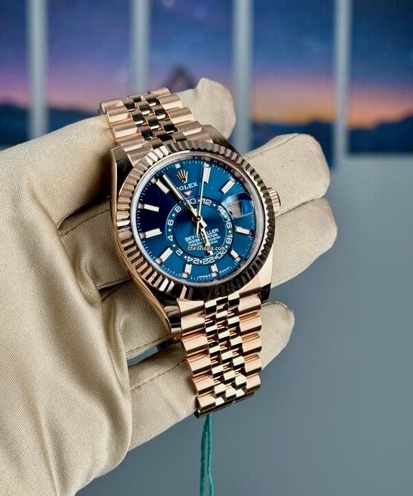 Đồng hồ Rolex Sky Dweller 336935 Mặt xanh Dây Jubilee 42mm