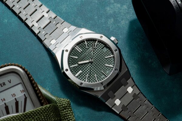 Đồng hồ Audemars Piguet Royal Oak 15510ST Thép Mặt xanh lá 41mm