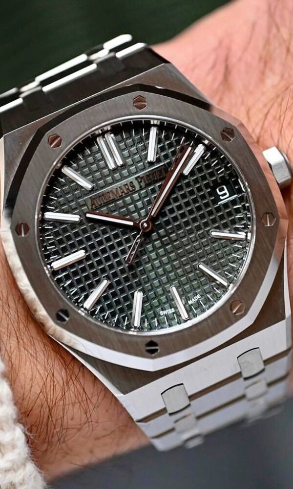 Đồng hồ Audemars Piguet Royal Oak 15510ST Thép Mặt xanh lá 41mm