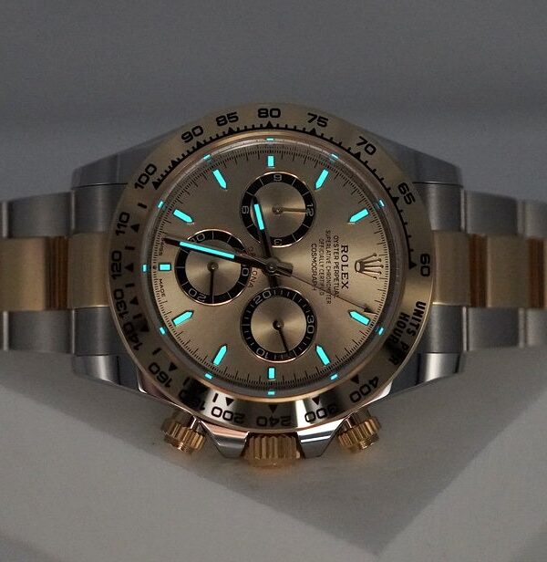 Đồng hồ Rolex Cosmograph Daytona 126503 Mặt vàng Champagne 40mm