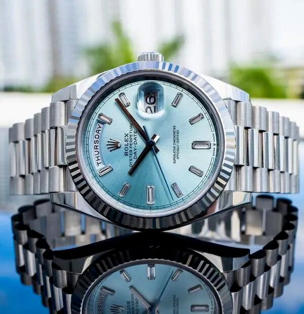 Đồng hồ Rolex Day-Date 228236 Platinum Ice Blue Cọc kim cương 40mm