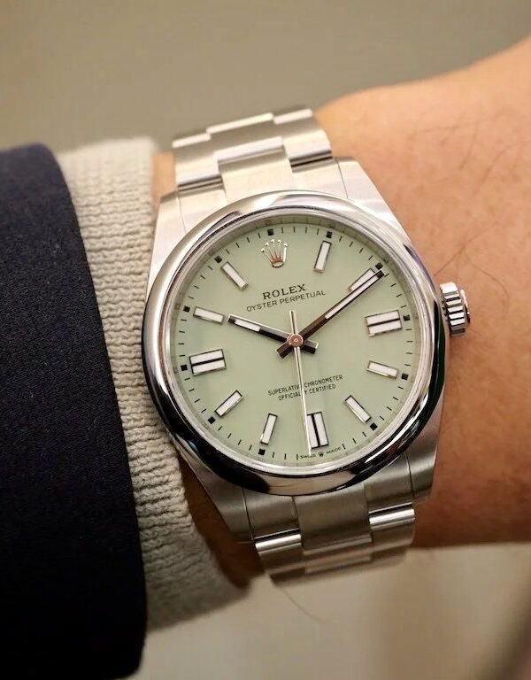 Đồng hồ Rolex Oyster Perpetual 126000 Thép Mặt xanh Pistachio 36mm