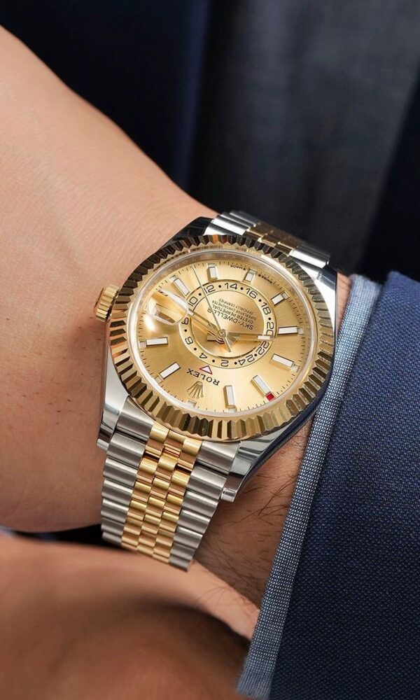 Đồng hồ Rolex Sky Dweller 336933 Mặt vàng Champagne 42mm