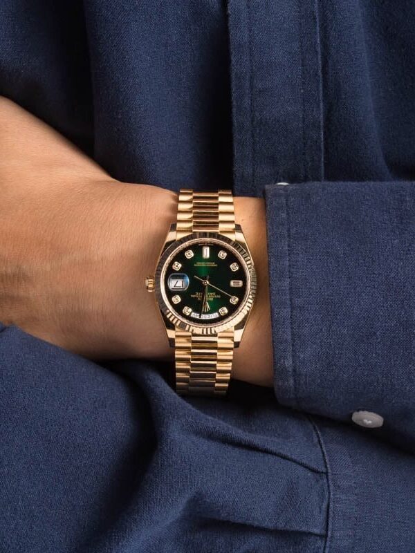 Đồng hồ Rolex Day-Date 128238 Mặt Ombre xanh lá 36mm