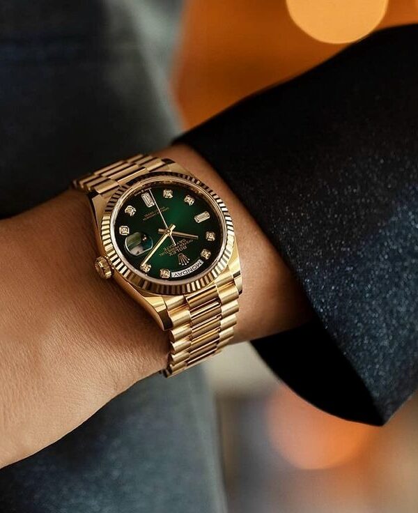 Đồng hồ Rolex Day-Date 128238 Mặt Ombre xanh lá 36mm