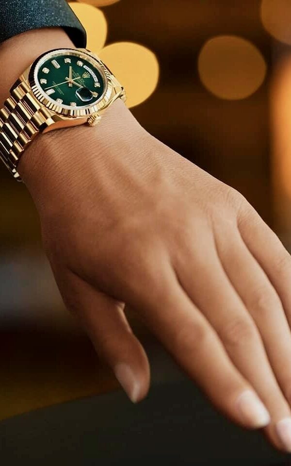 Đồng hồ Rolex Day-Date 128238 Mặt Ombre xanh lá 36mm
