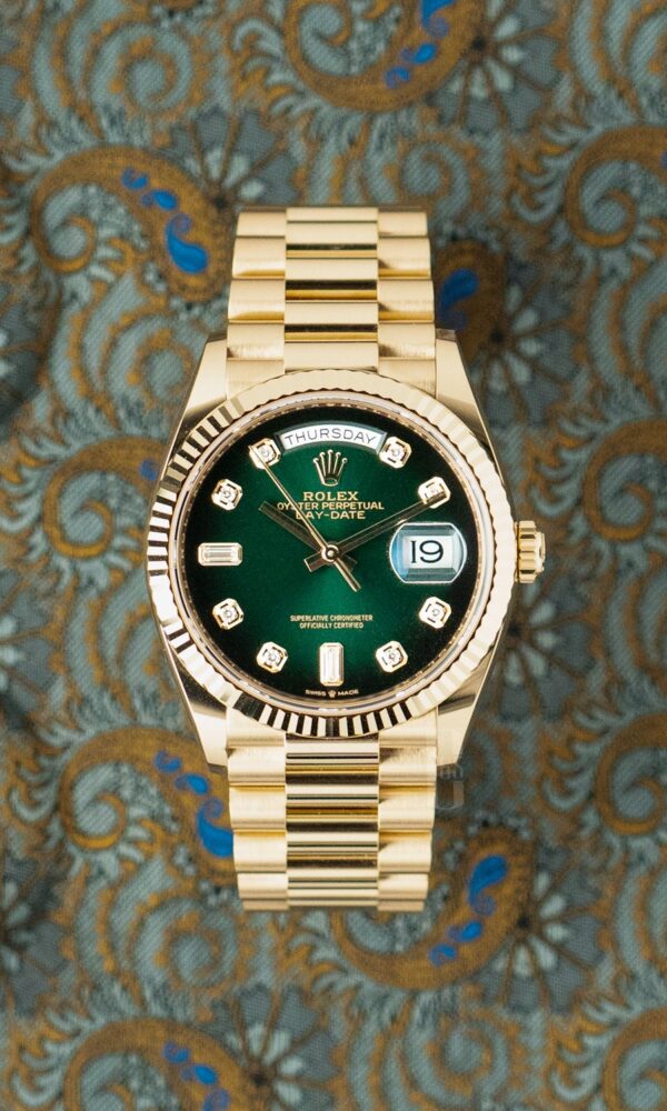 Đồng hồ Rolex Day-Date 128238 Mặt Ombre xanh lá 36mm