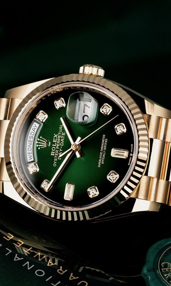 Đồng hồ Rolex Day-Date 128238 Mặt Ombre xanh lá 36mm