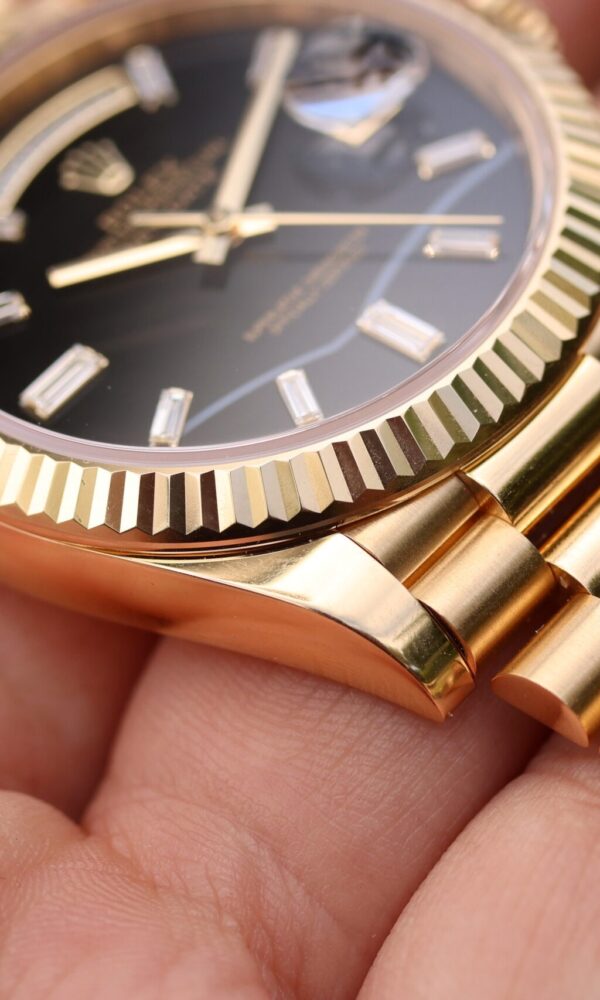 Đồng hồ Rolex Day-Date 228238 Mặt đá Onyx 40mm