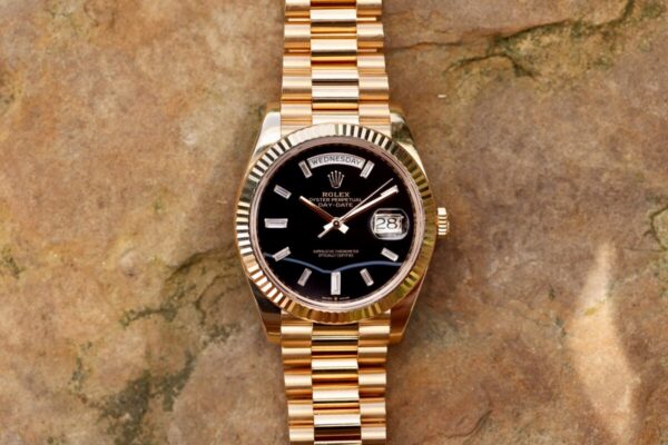 Đồng hồ Rolex Day-Date 228238 Mặt đá Onyx 40mm