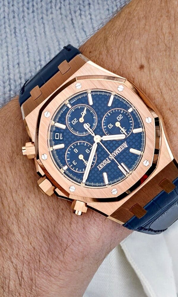 Đồng hồ Audemars Piguet Royal Oak 26240OR Mặt xanh blue dây da 41mm