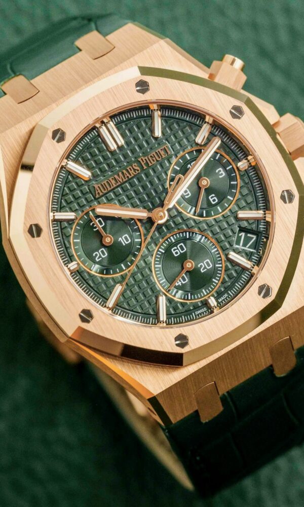 Đồng hồ Audemars Piguet Royal Oak 26240OR Mặt xanh lá dây da 41mm