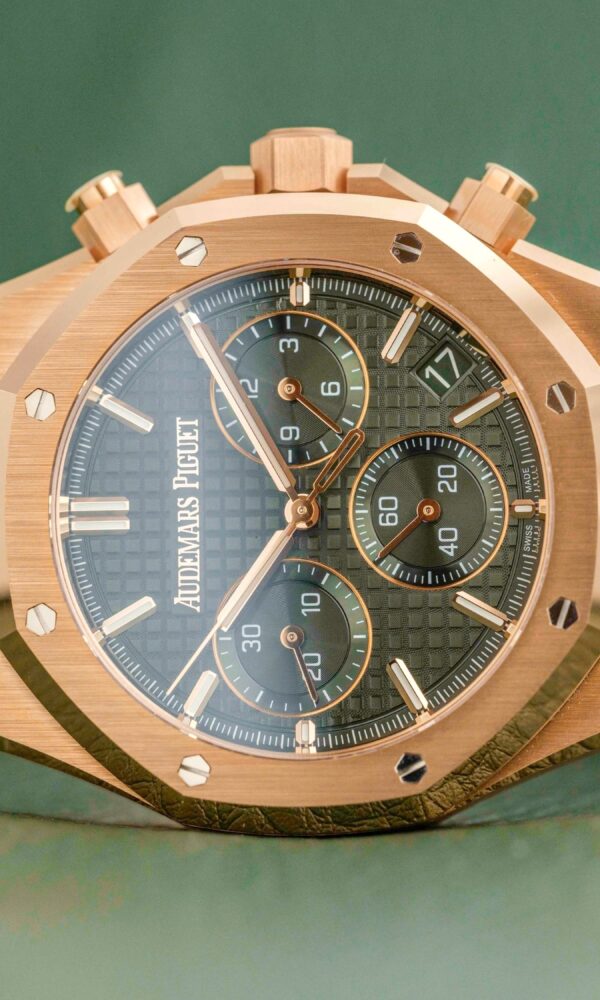 Đồng hồ Audemars Piguet Royal Oak 26240OR Mặt xanh lá dây da 41mm