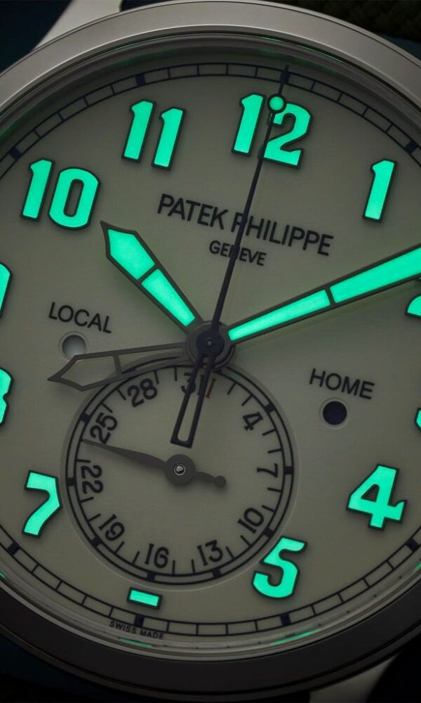 Đồng hồ Patek Philippe Complications 5524G-010 Mặt ngà voi 42mm
