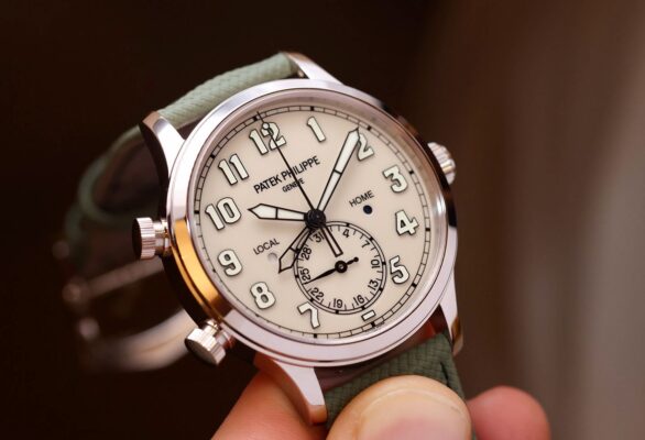 Đồng hồ Patek Philippe Complications 5524G-010 Mặt ngà voi 42mm