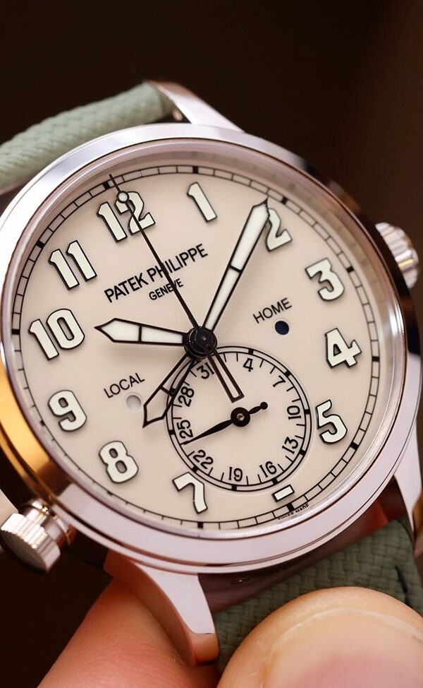 Đồng hồ Patek Philippe Complications 5524G-010 Mặt ngà voi 42mm