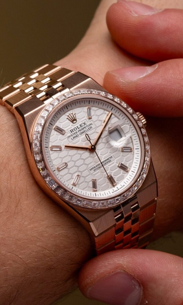 Đồng hồ Rolex Land-Dweller 127285TBR Mặt trắng 36mm