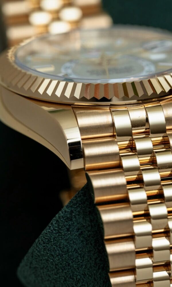 Đồng hồ Rolex Sky-Dweller 336938 Mặt trắng Dây Jubilee 42mm
