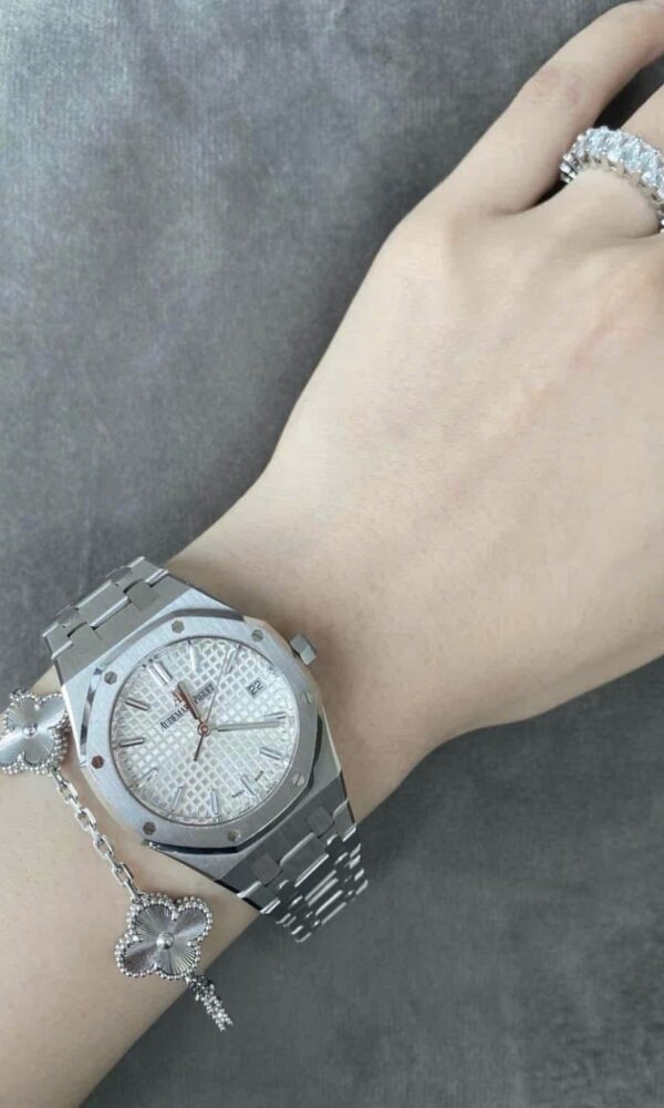 Đồng hồ Audemars Piguet Royal Oak 77450ST Thép Mặt trắng 34mm