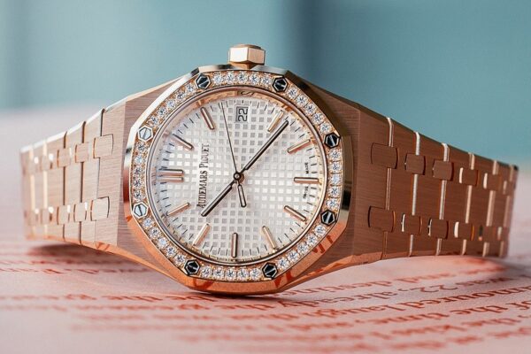 Đồng hồ Audemars Piguet Royal Oak 77451OR Mặt trắng 34mm