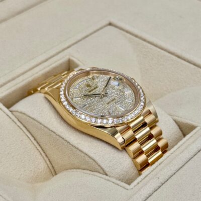 Đồng hồ Rolex Day-Date 228348RBR Mặt nạm kim cương 40mm