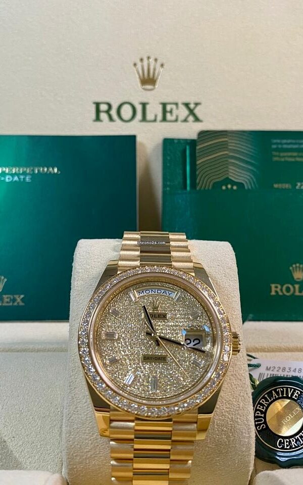 Đồng hồ Rolex Day-Date 228348RBR Mặt nạm kim cương 40mm